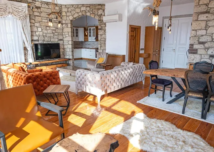 Fener Burnunda Denize Sifir Orjinaltas Malikane * Чешме