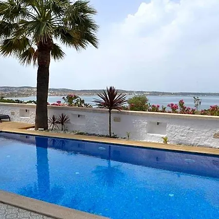 Fener Burnunda Denize Sifir Orjinaltas Malikane * Cesme