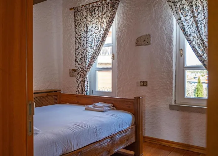 Fener Burnunda Denize Sifir Orjinaltas Malikane 别墅 *