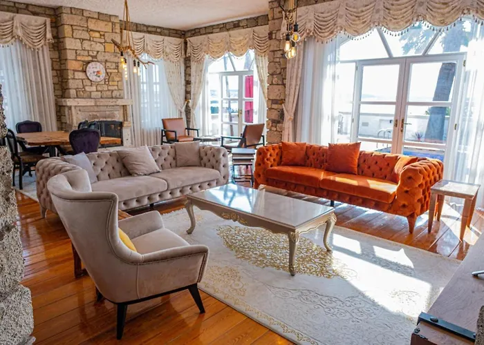 Fener Burnunda Denize Sifir Orjinaltas Malikane *